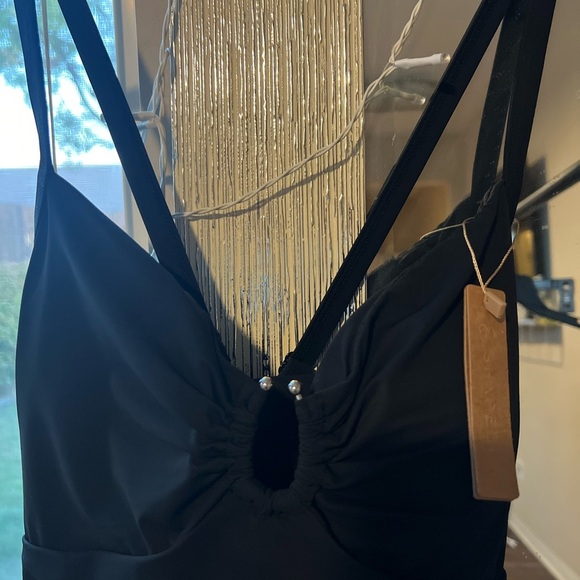 SHAPELLX  Smart Sculpt U-Ring Cut Out Shaping Swimsuit - Picture 7 of 8